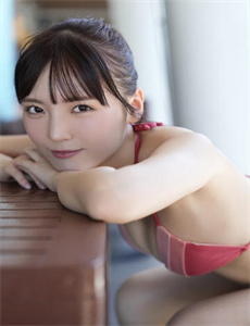 《娇乳欲女H奶汁翘》