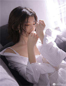 《校园春色 性吧》
