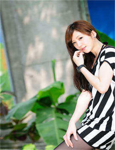《禁忌亲生H肉女》