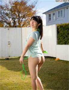 《女生越喊疼男生越往里寨免费真人》