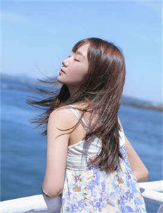 《胡凯莉三级》